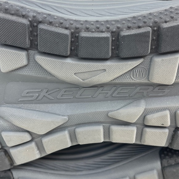 Skechers Men\'s Black Leather ANKLE Boots SIZE 12 waterproof SLIP IN main image 6